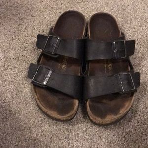 Black Arizona Birkenstocks size 39